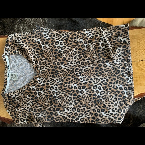 Pink Victoria Secret t shirt - Picture 1 of 3